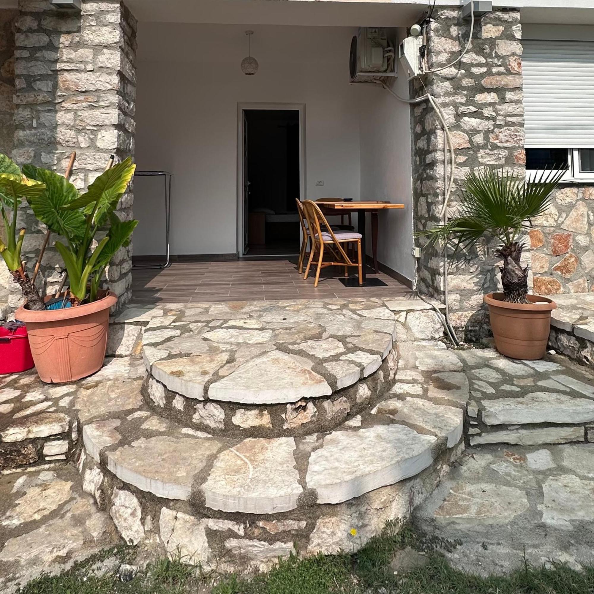 Villa Jona Himare Esterno foto